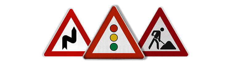 Kategoriebild zu Schildern für den Straßenverkehr, die Gefahren anzeigen, mit 3 Beispielprodukten aus dem Sortiment